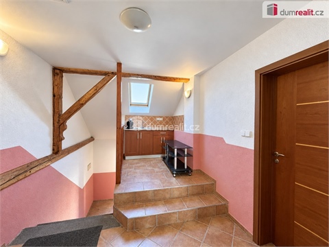 Pronájem komerčního objektu, 70 m² - 0