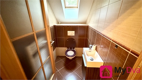 Prodej rodinného domu, 208 m² 26