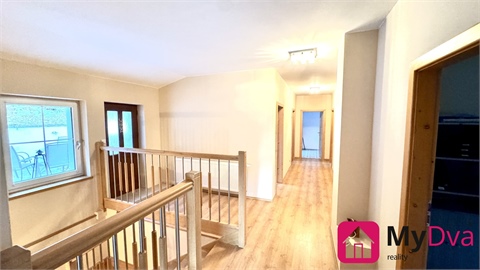 Prodej rodinného domu, 208 m² - 20