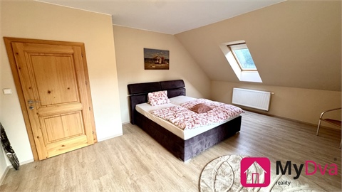 Prodej rodinného domu, 208 m² 14