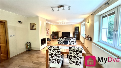Prodej rodinného domu, 208 m² - 10