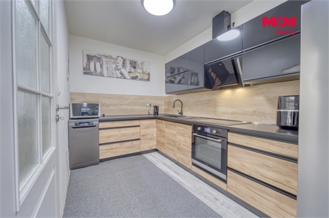 Prodej rodinného domu, 353 m² 2