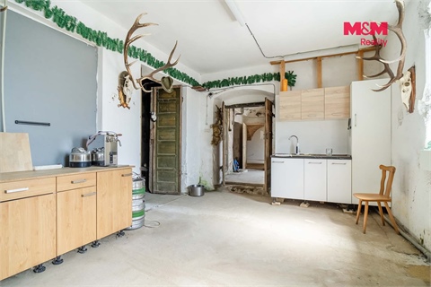 Prodej komerčního objektu, 810 m² - 20