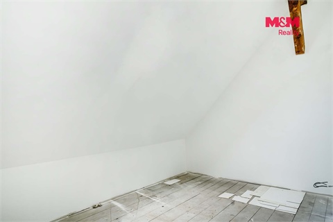 Prodej komerčního objektu, 810 m² 18