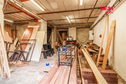 Prodej komerčního objektu, 810 m² 10