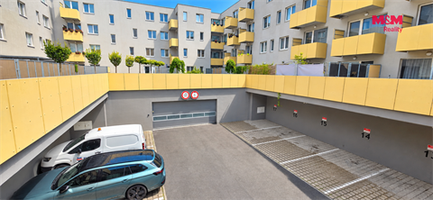 Pronájem bytu 3kk, 66 m² - 14