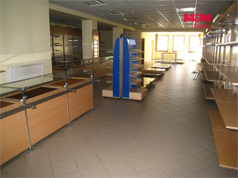 Prodej obchodních prostor, 900 m² 14