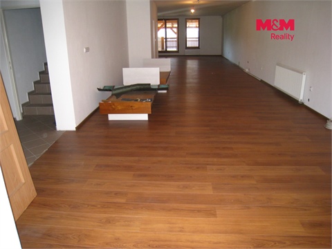 Prodej obchodních prostor, 900 m² 8