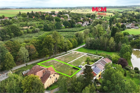 Prodej stavebního pozemku, 1 060 m² 0