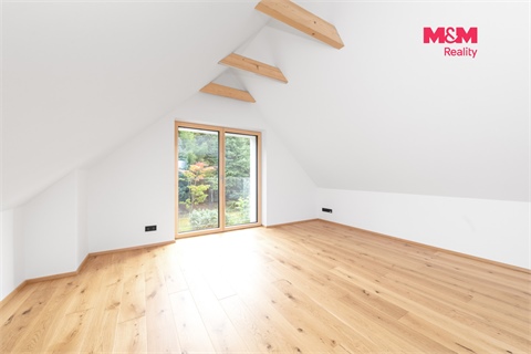 Prodej rodinného domu, 258 m² - 12