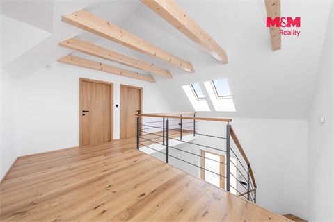 Prodej rodinného domu, 258 m² - 8