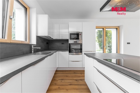 Prodej rodinného domu, 258 m² - 2