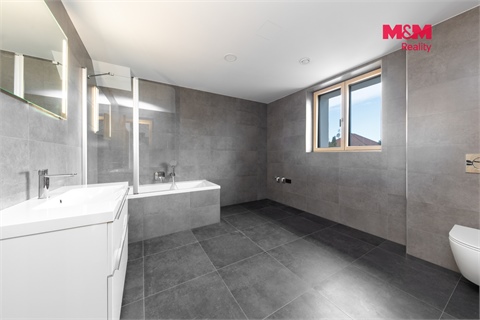 Prodej rodinného domu, 258 m² 6