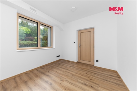 Prodej rodinného domu, 258 m² - 6
