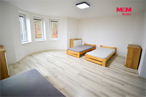 Pronájem rodinného domu, 198 m² 10