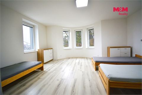 Pronájem rodinného domu, 198 m² - 8