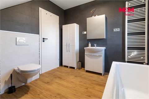 Prodej rodinného domu, 143 m² - 8