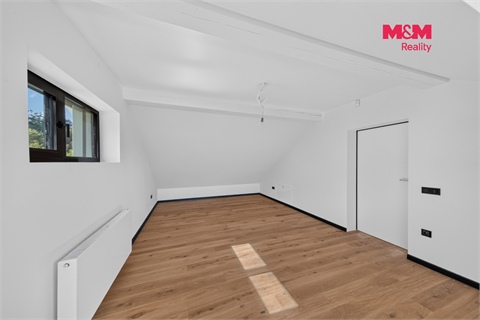 Prodej rodinného domu, 249 m² - 24