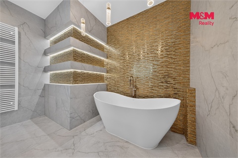 Prodej rodinného domu, 249 m² - 10