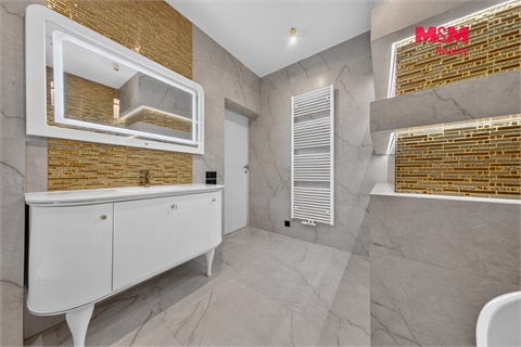 Prodej rodinného domu, 249 m² 12