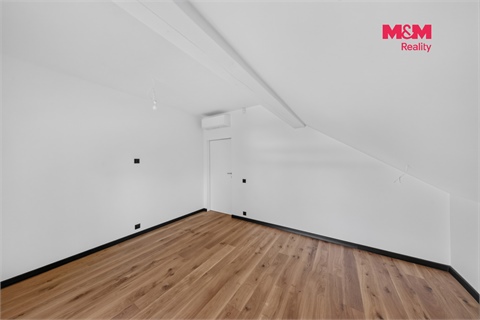 Prodej rodinného domu, 249 m² - 18