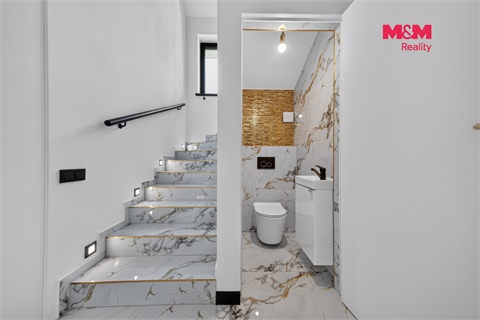 Prodej rodinného domu, 249 m² - 12