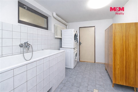 Prodej rodinného domu, 236 m² - 18