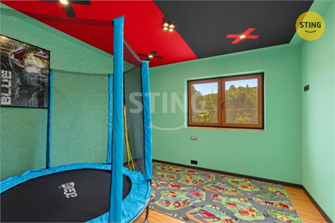 Prodej rodinného domu, 180 m² - 8