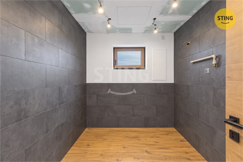 Prodej rodinného domu, 180 m² - 18