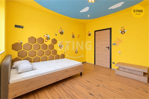 Prodej rodinného domu, 180 m² - 6