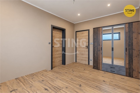 Prodej rodinného domu, 180 m² 10