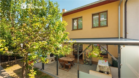 Prodej rodinného domu, 217 m² 10