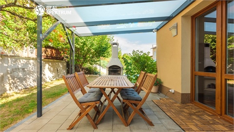 Prodej rodinného domu, 217 m² - 8