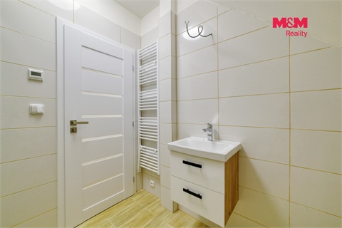 Pronájem bytu 3kk, 74 m² - 18