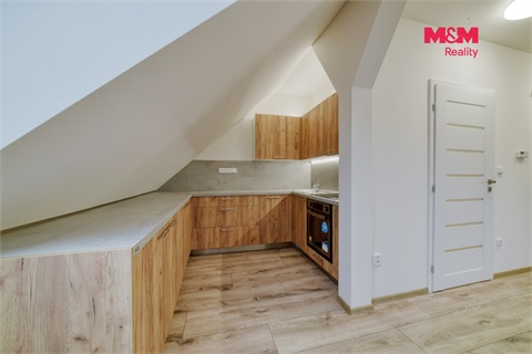 Pronájem bytu 3kk, 74 m² 10