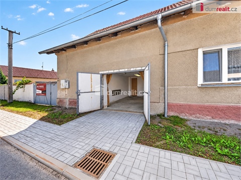 Prodej rodinného domu, 743 m² 10