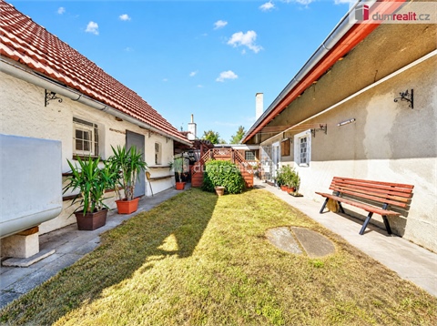 Prodej rodinného domu, 743 m² - 14