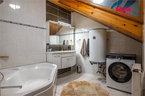 Prodej rodinného domu, 273 m² - 16