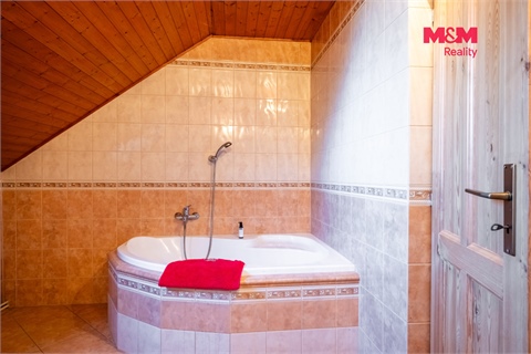 Prodej rodinného domu, 273 m² - 18