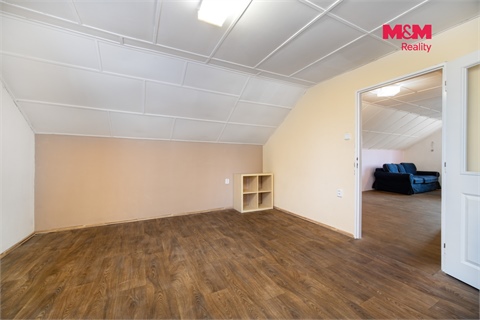 Prodej rodinného domu, 160 m² - 14