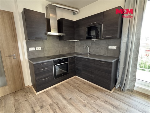 Pronájem bytu 1kk, 42 m² - 0