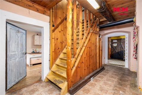 Prodej rodinného domu, 519 m² - 14