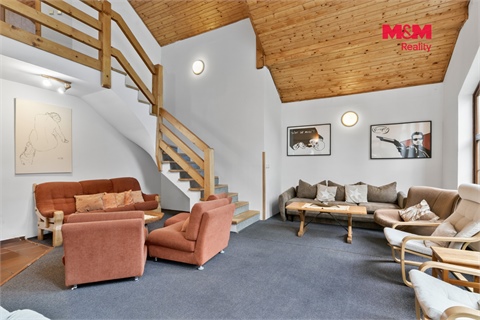 Prodej rodinného domu, 341 m² 8