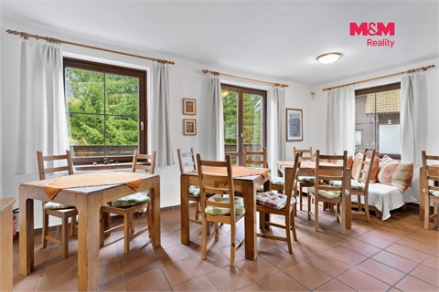 Prodej rodinného domu, 341 m² 14