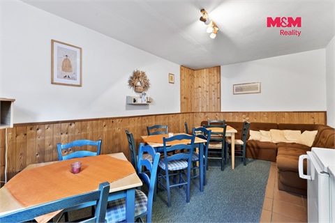 Prodej rodinného domu, 341 m² 16