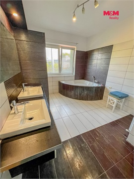 Pronájem bytu 5+1, 150 m² - 8