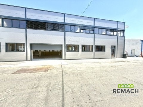 Pronájem skladu / haly, 450 m² - 0