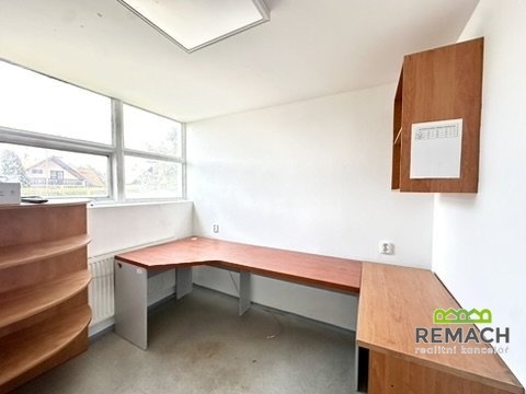 Pronájem skladu / haly, 469 m² 2