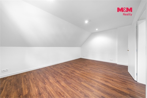 Prodej rodinného domu, 486 m² 18
