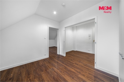 Prodej rodinného domu, 486 m² 12